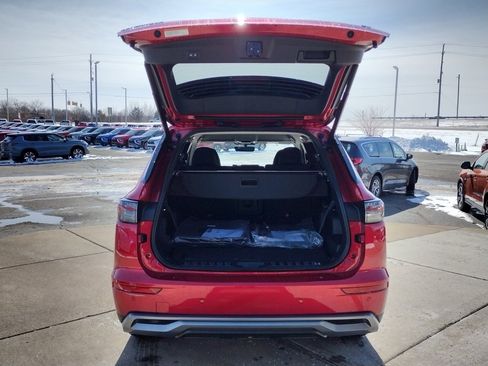 New 2026 Mitsubishi Outlander SE image 16