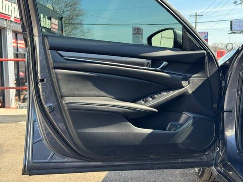 Used 2019 Honda Accord Sport image 19