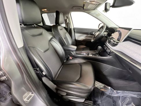 Used 2022 Jeep Compass Latitude image 25