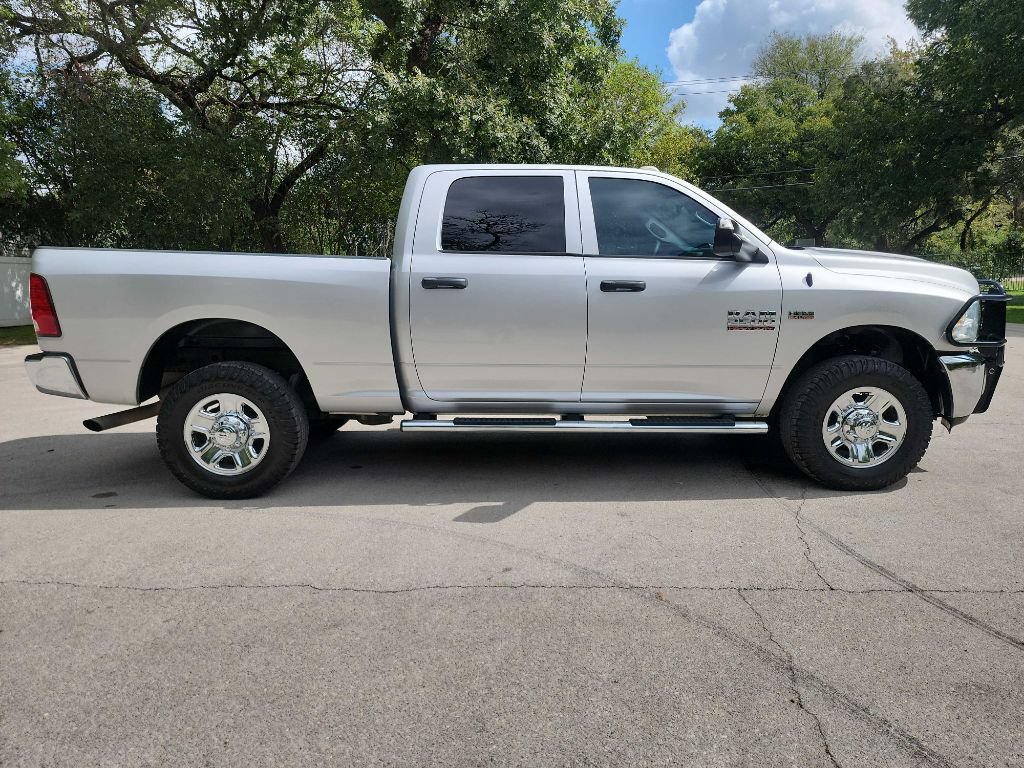 Used 2018 RAM 2500 Tradesman w/ Chrome Appearance Group AWD/4WD image 12
