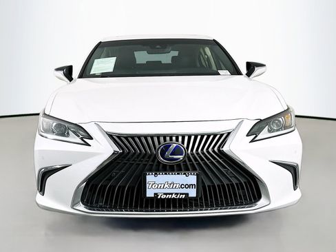 Used 2020 Lexus ES 300h w/ Premium Package image 2