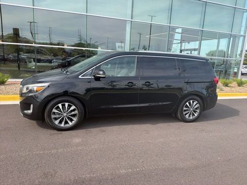 Used 2016 Kia Sedona SX FWD image 3