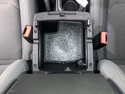 Used 2025 Jeep Wrangler Sport S image 11