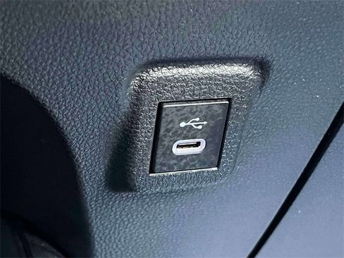 Certified 2023 Toyota Corolla SE image 33