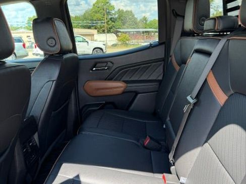 Used 2024 GMC Canyon AT4 w/ AT4 Premium Package AWD/4WD image 20
