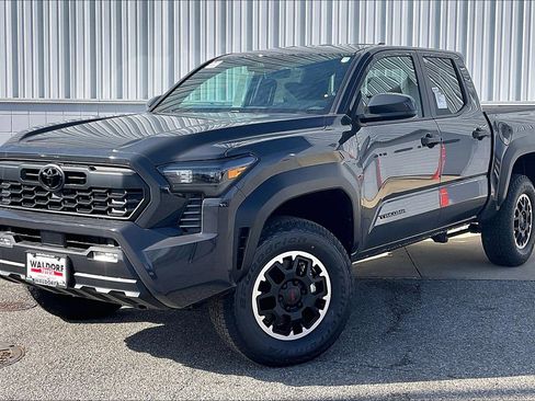 New 2026 Toyota Tacoma TRD Off-Road image 2