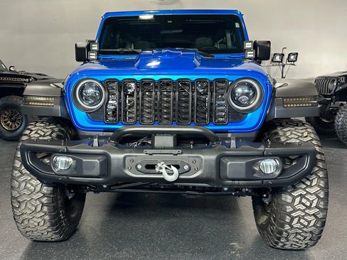 Used 2024 Jeep Wrangler Unlimited Sport image 3