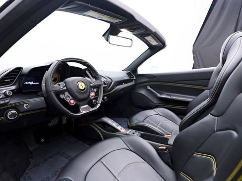 Used 2019 Ferrari 488 Spider RWD image 48
