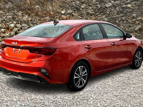 Used 2023 Kia Forte LXS image 2