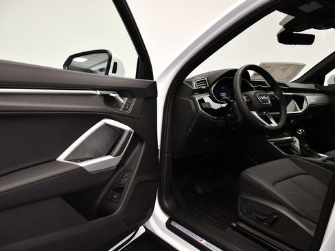 Used 2025 Audi Q3 2.0T Premium w/ Convenience Package image 38