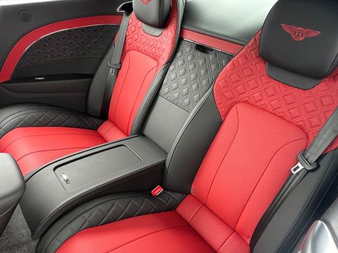Used 2020 Bentley Continental GT image 19