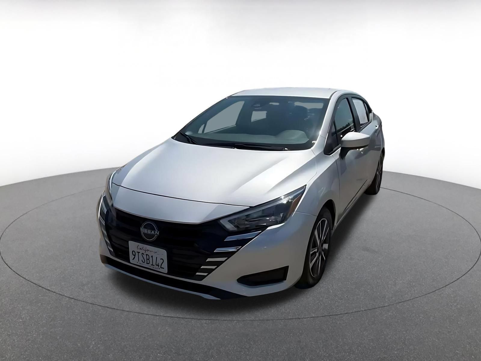Used 2025 Nissan Versa SV FWD image 6
