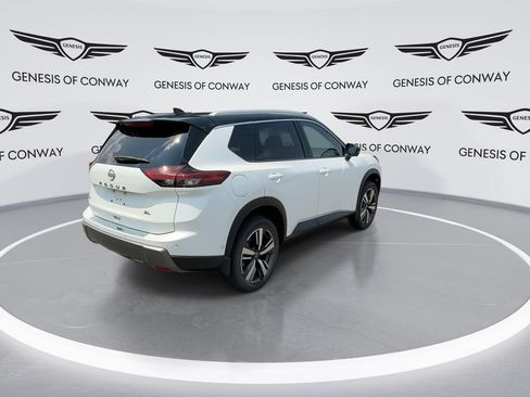 Used 2024 Nissan Rogue SL w/ SL Premium Package FWD image 8