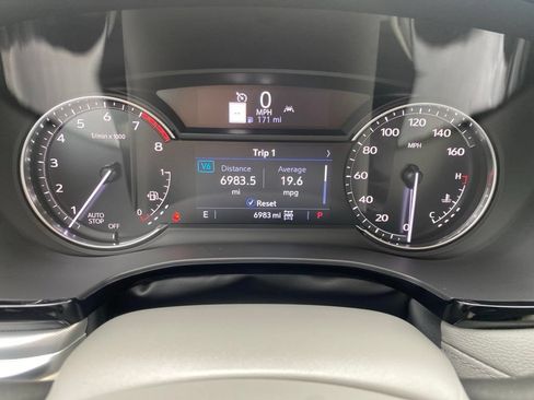 Certified 2025 Cadillac XT5 Premium Luxury AWD/4WD image 19