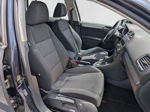 Used 2013 Volkswagen Golf 4-Door FWD image 18