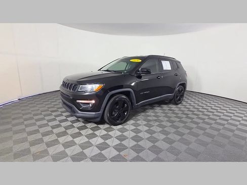 Used 2020 Jeep Compass Latitude FWD image 49