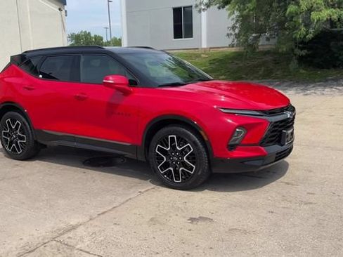 Used 2023 Chevrolet Blazer RS w/ Driver Confidence II Package AWD/4WD image 2