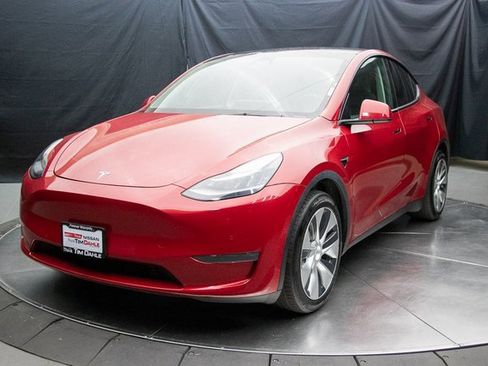 Used 2021 Tesla Model Y Long Range image 6
