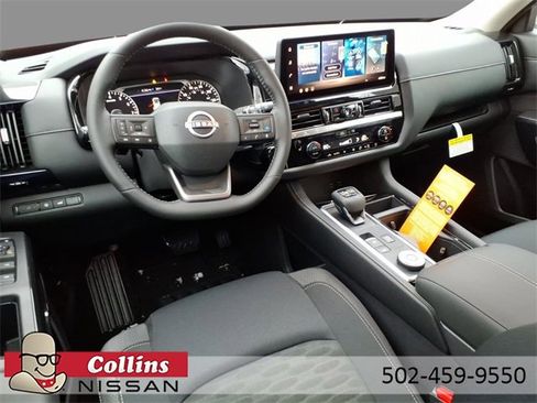 New 2026 Nissan Pathfinder SV image 6