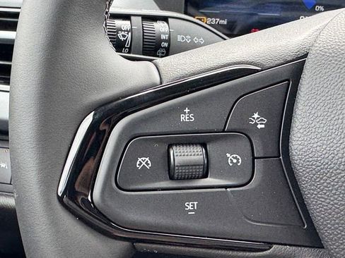 New 2027 Chevrolet Bolt LT w/ Comfort Package FWD image 17