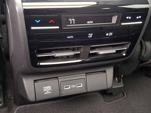 Used 2023 Acura MDX image 12