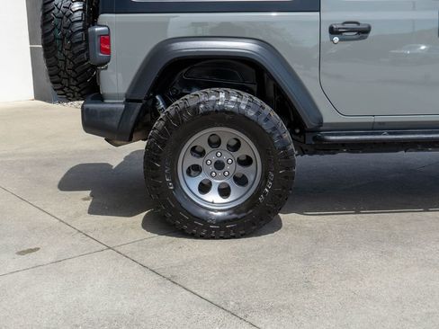 Used 2021 Jeep Wrangler Sport AWD/4WD image 33