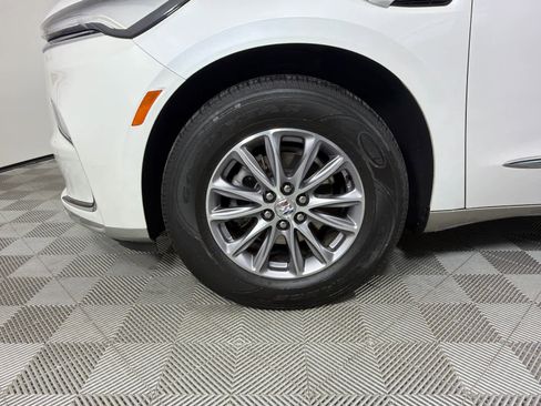 Used 2023 Buick Enclave Essence FWD image 10