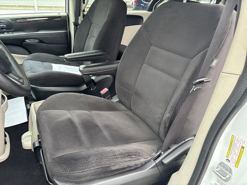 Used 2014 Dodge Grand Caravan SE w/ Quick Order Package 29E SE image 12
