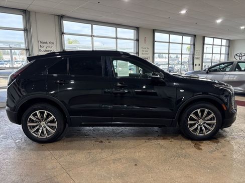 Used 2020 Cadillac XT4 Sport image 3