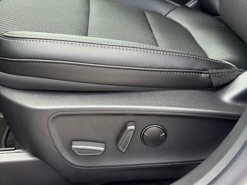 New 2025 Ford Escape SE image 11