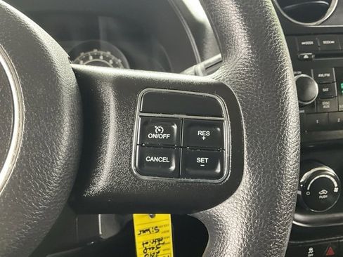 Used 2016 Jeep Patriot Sport image 17