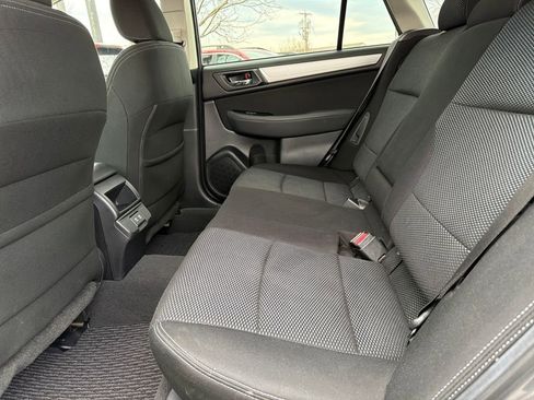 Used 2019 Subaru Outback 2.5i Premium image 25