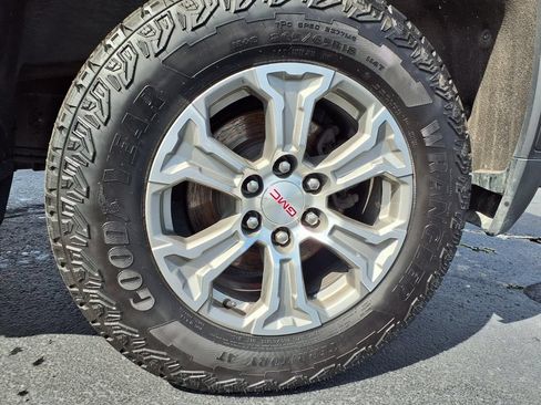 Used 2021 GMC Sierra 1500 SLT AWD/4WD image 31