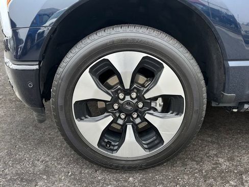 Used 2023 Ford F150 Lightning Platinum image 8