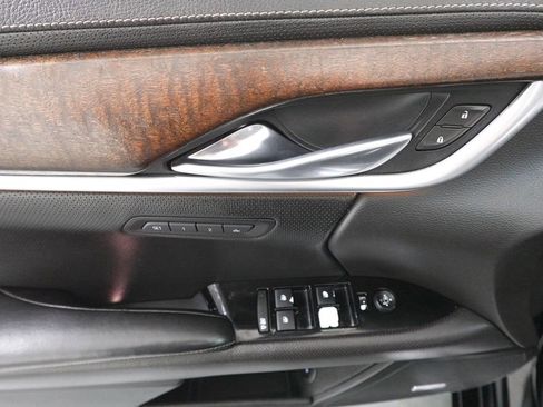 Used 2018 Cadillac XTS Luxury image 9