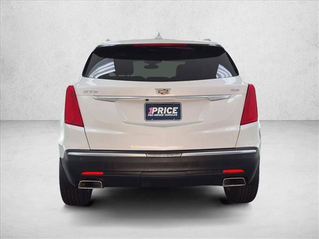 Used 2017 Cadillac XT5 Luxury w/ Driver Awareness Package FWD image 7