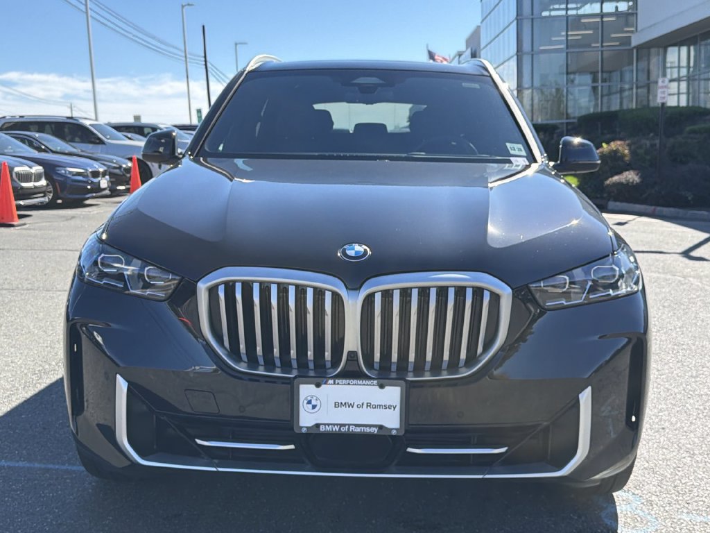 Used 2024 BMW X5 xDrive40i w/ Premium Package AWD/4WD image 14