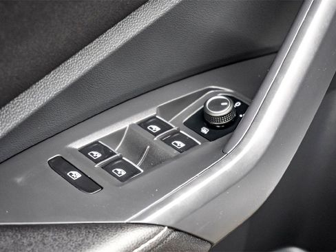 Used 2023 Volkswagen Jetta SE image 11