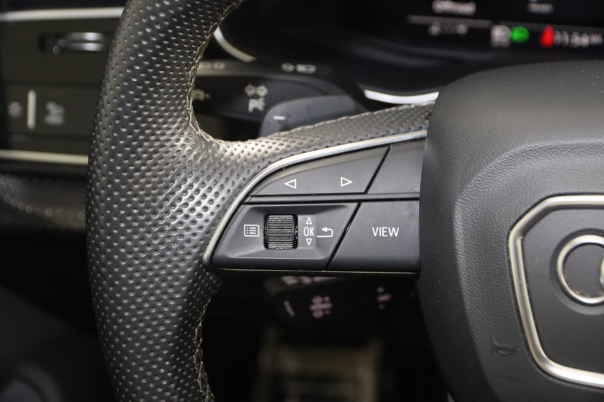 Used 2021 Audi SQ8 Prestige AWD/4WD image 32