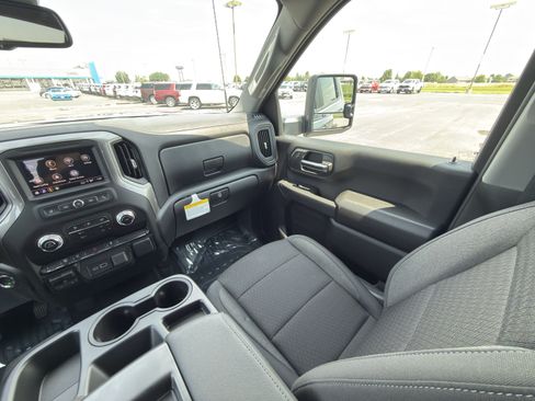 New 2026 GMC Sierra 3500 Pro w/ Convenience Package AWD/4WD image 17
