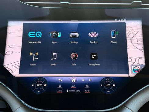 Used 2022 Mercedes-Benz EQS 580 580 w/ Exclusive Trim Package image 29