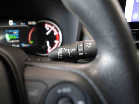 Used 2025 Toyota RAV4 XLE image 14