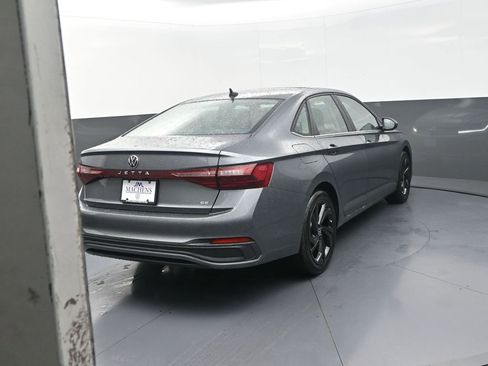 New 2026 Volkswagen Jetta SE image 10