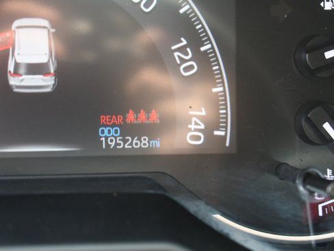 Used 2023 Toyota RAV4 LE AWD/4WD image 32