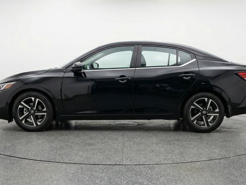Used 2025 Nissan Sentra SV FWD image 5