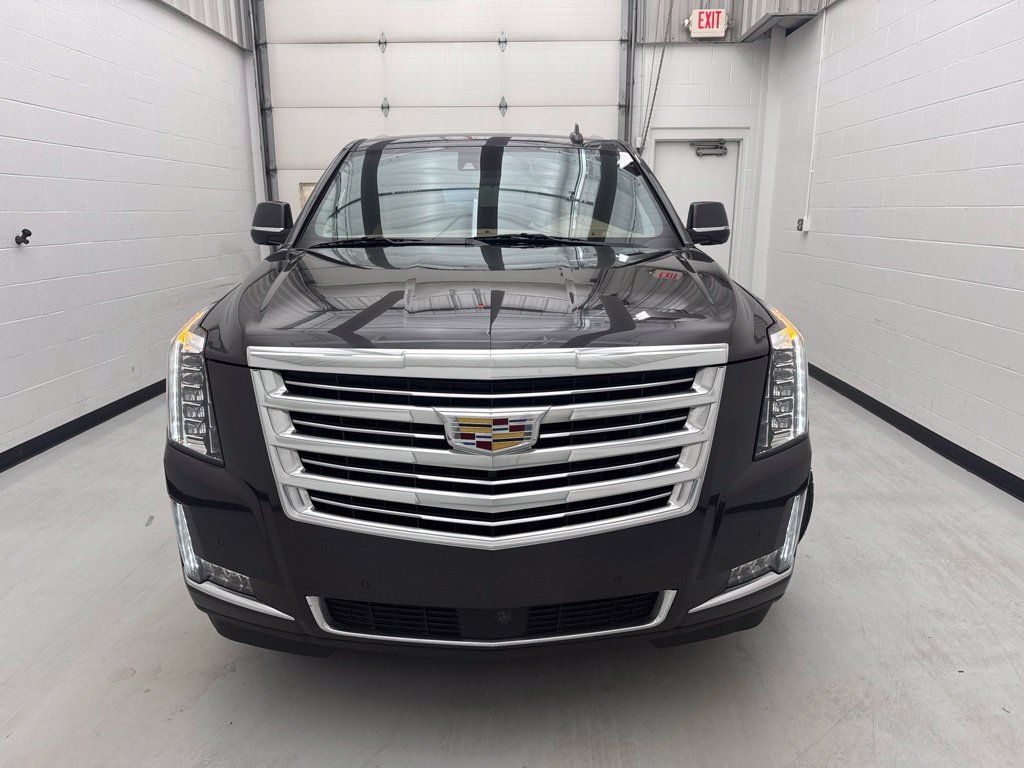 Used 2018 Cadillac Escalade ESV Platinum AWD/4WD image 2