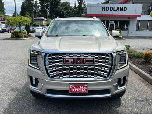 Used 2021 GMC Yukon XL Denali w/ Denali Ultimate Package AWD/4WD image 5