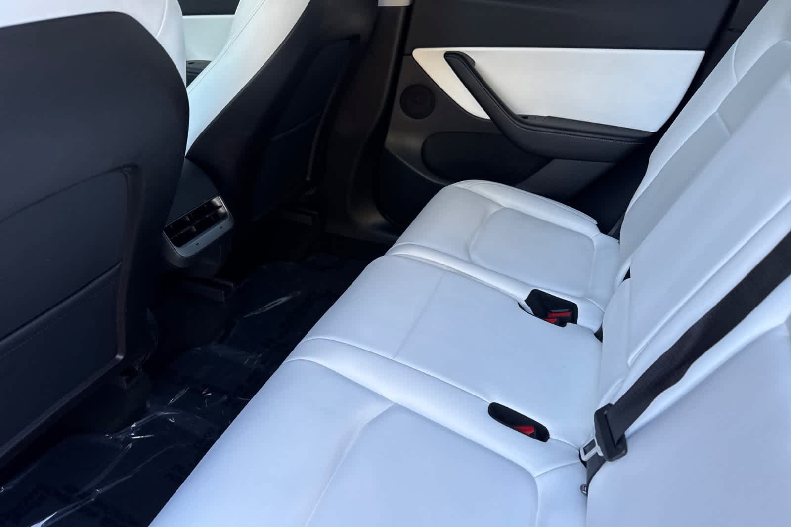 Used 2021 Tesla Model Y Long Range AWD/4WD image 4