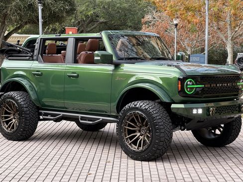 Used 2023 Ford Bronco Wildtrak AWD/4WD image 25