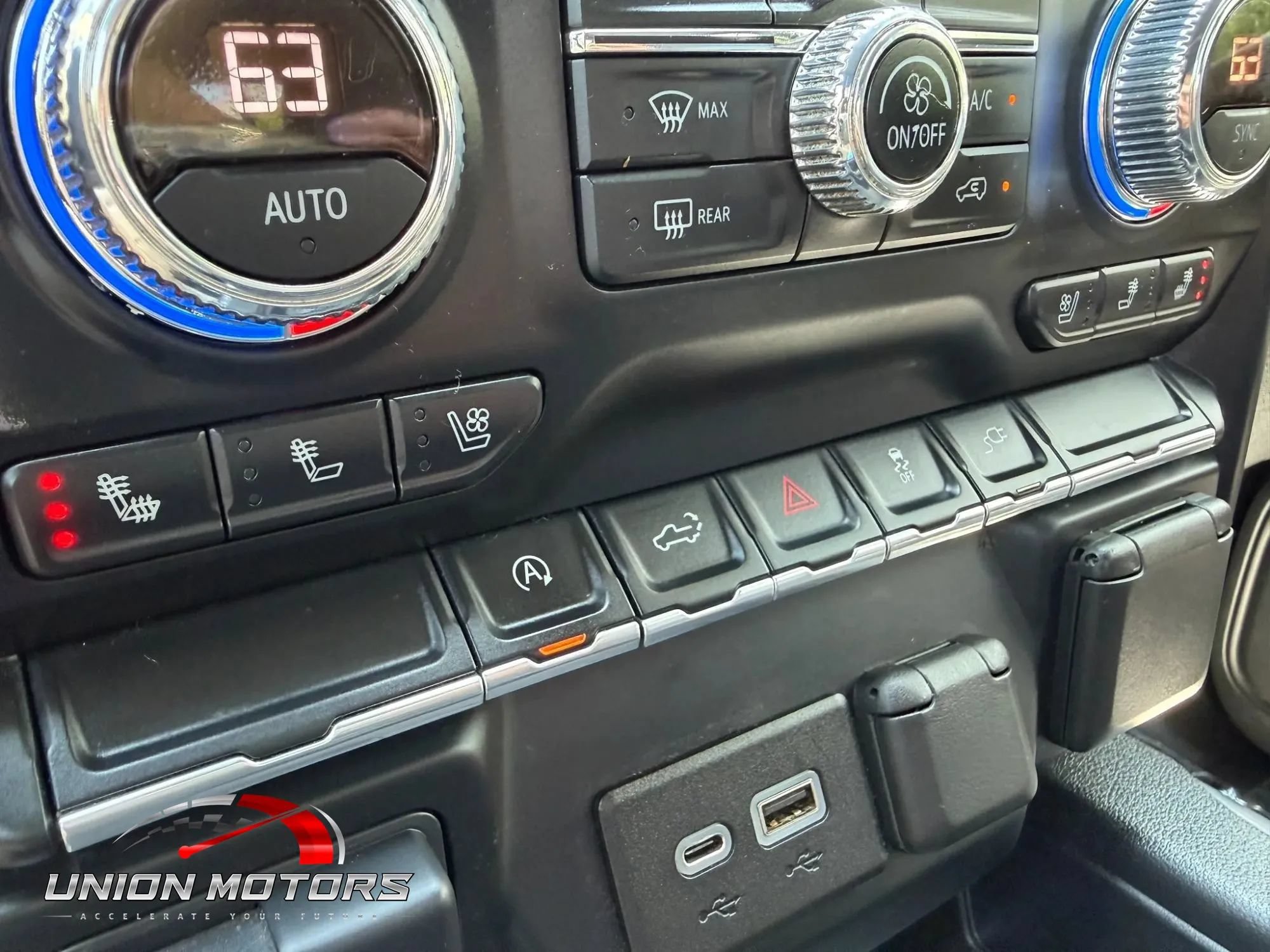Used 2019 GMC Sierra 1500 SLT w/ SLT Premium Package AWD/4WD image 37